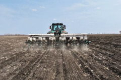 <b>潍柴雷沃聪慧农业AI大数据为驱动</b>