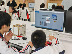 <b>明白要求建立系统化课程</b>